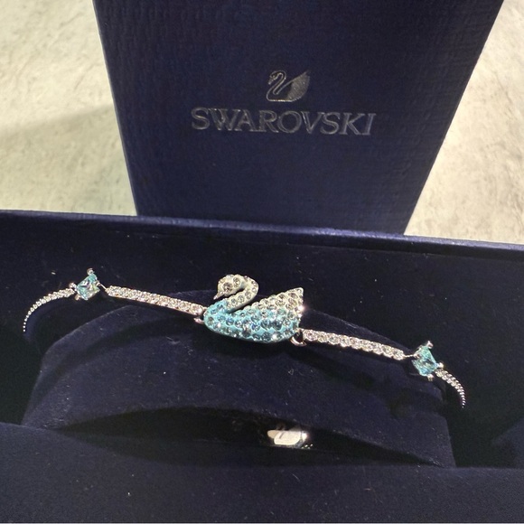 Swarovski Silver and Blue Crystal Swan Bracelet (new without tag)